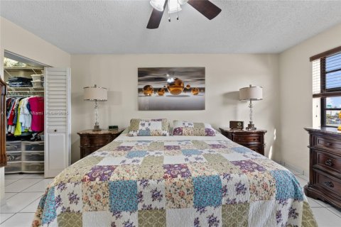 Copropriété à vendre à Miami, Floride: 2 chambres, 86.4 m2 № 2089167 - photo 4