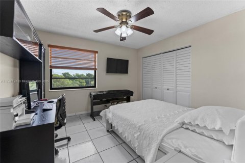Copropriété à vendre à Miami, Floride: 2 chambres, 86.4 m2 № 2089167 - photo 9