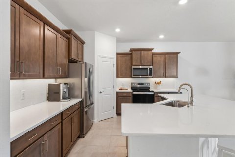 House in Wesley Chapel, Florida 3 bedrooms, 147.44 sq.m. № 2396219 - photo 16