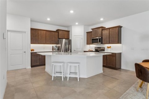 House in Wesley Chapel, Florida 3 bedrooms, 147.44 sq.m. № 2396219 - photo 2