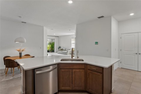 House in Wesley Chapel, Florida 3 bedrooms, 147.44 sq.m. № 2396219 - photo 20