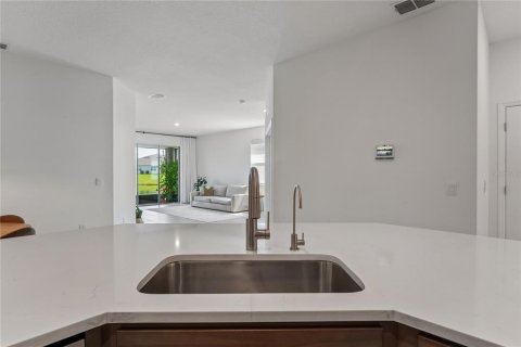 House in Wesley Chapel, Florida 3 bedrooms, 147.44 sq.m. № 2396219 - photo 21