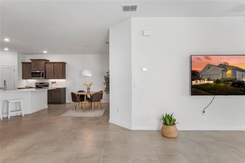 House in Wesley Chapel, Florida 3 bedrooms, 147.44 sq.m. № 2396219 - photo 11