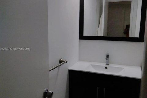 Copropriété à vendre à Sunny Isles Beach, Floride: 1 chambre, 93.37 m2 № 2071817 - photo 14
