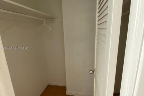 Copropriété à vendre à Sunny Isles Beach, Floride: 1 chambre, 93.37 m2 № 2071817 - photo 8