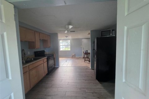 Casa en alquiler en Port Richey, Florida, 2 dormitorios, 74.32 m2 № 1913767 - foto 2