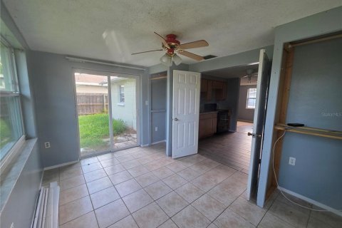 Casa en alquiler en Port Richey, Florida, 2 dormitorios, 74.32 m2 № 1913767 - foto 3