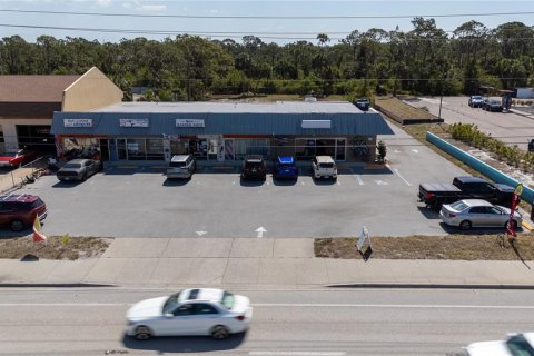 Commercial property in Englewood, Florida 523.97 sq.m. № 1716756 - photo 1