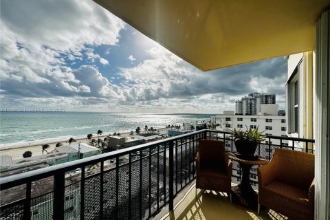 Снять в аренду кондоминиум в Холливуд, Флорида 2 спальни, 132.85м2, № 1990144 - фото 4