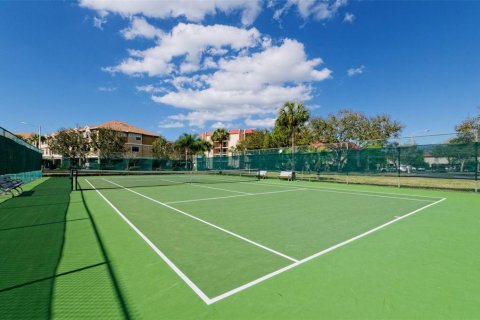 Condo in Dunedin, Florida, 2 bedrooms № 2233210 - photo 29