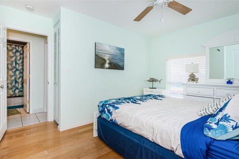 Condo in Dunedin, Florida, 2 bedrooms № 2233210 - photo 17
