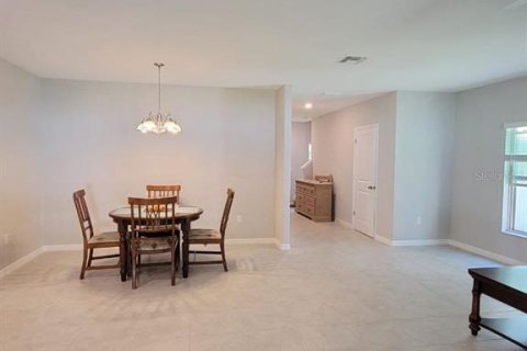 Casa en alquiler en Tampa, Florida, 5 dormitorios, 210.33 m2 № 1832101 - foto 4