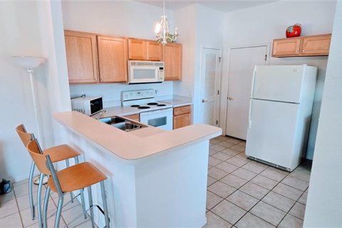Duplex in Poinciana, Florida 2 bedrooms, 108.79 sq.m. № 1724671 - photo 10