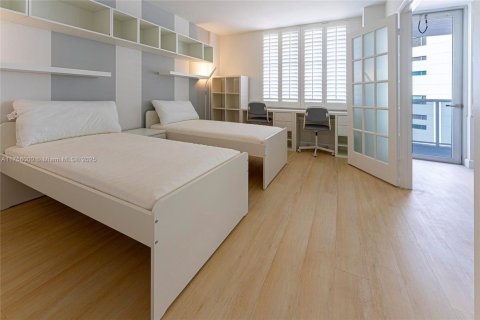 Снять в аренду кондоминиум в Холливуд, Флорида 2 спальни, 111.2м2, № 1958862 - фото 8