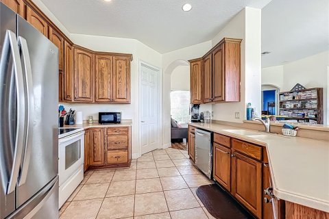 House in Lady Lake, Florida 3 bedrooms, 158.03 sq.m. № 1913388 - photo 15