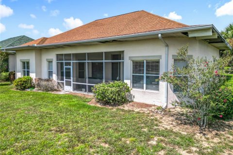 House in Lady Lake, Florida 3 bedrooms, 158.03 sq.m. № 1913388 - photo 29