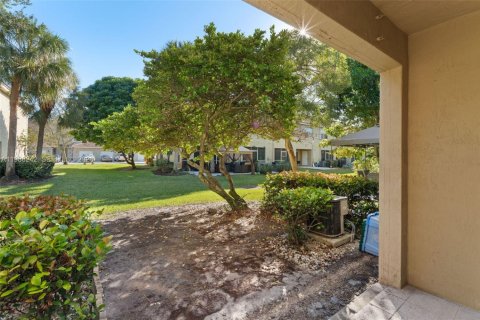 Снять в аренду таунхаус в Пемброк-Пайнс, Флорида 2 спальни, 104.05м2, № 2051335 - фото 19