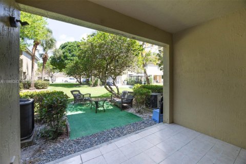 Снять в аренду таунхаус в Пемброк-Пайнс, Флорида 2 спальни, 104.05м2, № 2051335 - фото 29