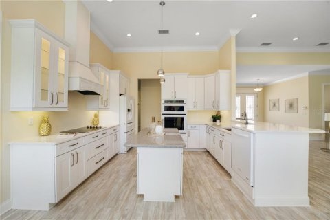 House in Lakeland, Florida 3 bedrooms, 223.99 sq.m. № 1265427 - photo 23