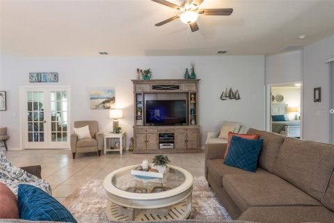 House in Palm Coast, Florida 3 bedrooms, 219.53 sq.m. № 1837385 - photo 4