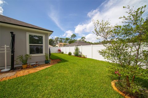 House in Palm Coast, Florida 3 bedrooms, 219.53 sq.m. № 1837385 - photo 13