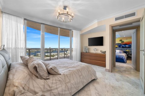 Condo in Sunny Isles Beach, Florida, 3 bedrooms № 2186255 - photo 13