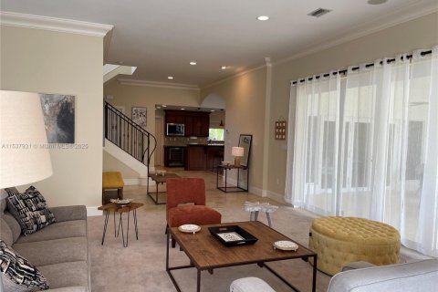 Снять в аренду виллу или дом в Форт-Лодердейл, Флорида 5 спален, 358.42м2, № 1958465 - фото 7