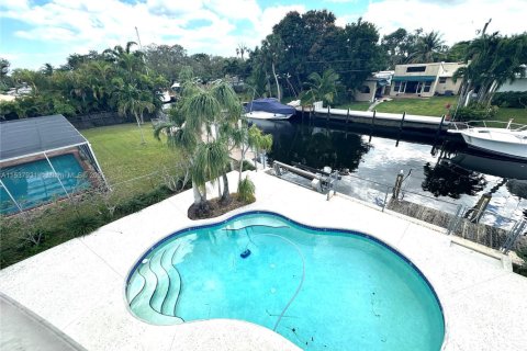 Снять в аренду виллу или дом в Форт-Лодердейл, Флорида 5 спален, 358.42м2, № 1958465 - фото 8