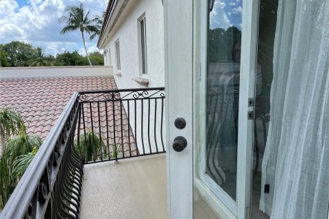 Снять в аренду виллу или дом в Форт-Лодердейл, Флорида 5 спален, 358.42м2, № 1958465 - фото 30