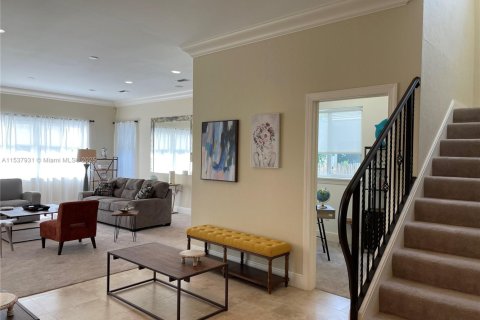 Снять в аренду виллу или дом в Форт-Лодердейл, Флорида 5 спален, 358.42м2, № 1958465 - фото 5