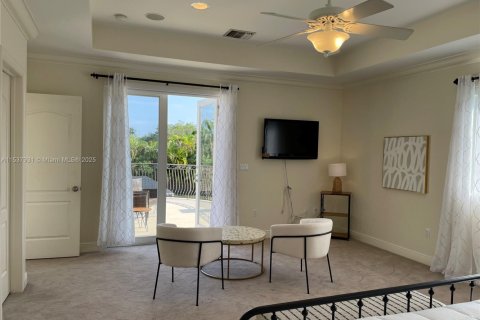 Снять в аренду виллу или дом в Форт-Лодердейл, Флорида 5 спален, 358.42м2, № 1958465 - фото 17