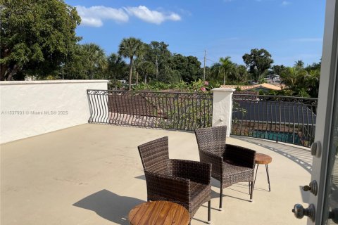 Снять в аренду виллу или дом в Форт-Лодердейл, Флорида 5 спален, 358.42м2, № 1958465 - фото 21