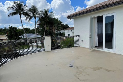 Снять в аренду виллу или дом в Форт-Лодердейл, Флорида 5 спален, 358.42м2, № 1958465 - фото 22