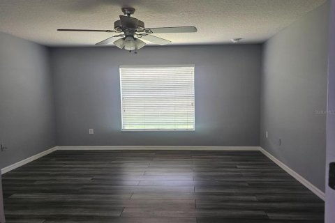 House in Clermont, Florida 4 bedrooms, 168.71 sq.m. № 2237931 - photo 17