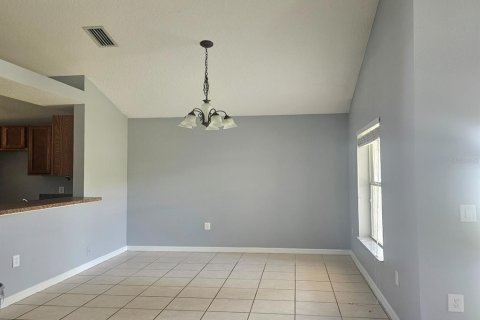 House in Clermont, Florida 4 bedrooms, 168.71 sq.m. № 2237931 - photo 14