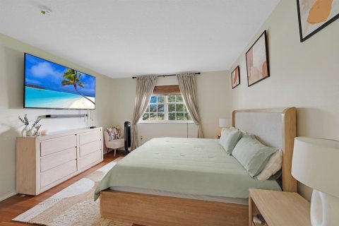 Condo in Pembroke Pines, Florida, 3 bedrooms № 2249886 - photo 11