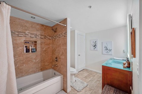 Condo in Pembroke Pines, Florida, 3 bedrooms № 2249886 - photo 12