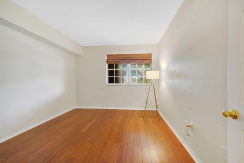 Condo in Pembroke Pines, Florida, 3 bedrooms № 2249886 - photo 18