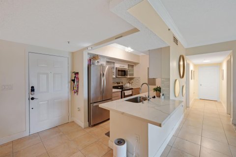 Condo in Pembroke Pines, Florida, 3 bedrooms № 2249886 - photo 4