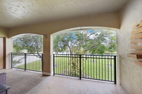 Condo in Pembroke Pines, Florida, 3 bedrooms № 2249886 - photo 21