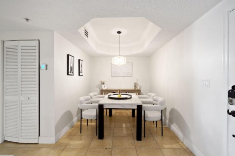 Condo in Pembroke Pines, Florida, 3 bedrooms № 2249886 - photo 7