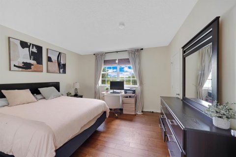 Condo in Pembroke Pines, Florida, 3 bedrooms № 2249886 - photo 15