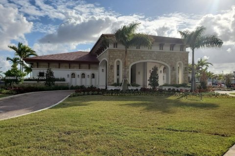 Touwnhouse à louer à Hialeah, Floride: 3 chambres, 153.29 m2 № 1946715 - photo 2