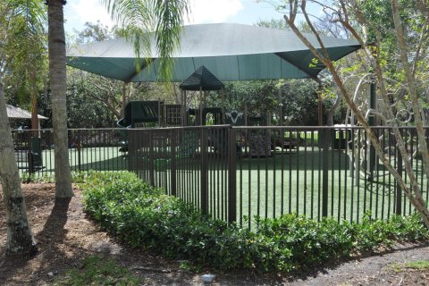 Villa ou maison à louer à Weston, Floride: 4 chambres, 230.03 m2 № 2087629 - photo 29