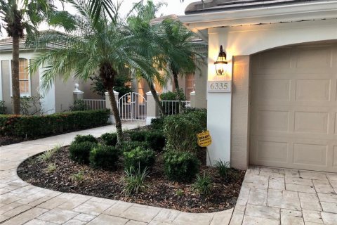 Casa en alquiler en University Park, Florida, 3 dormitorios, 234.95 m2 № 212918 - foto 2