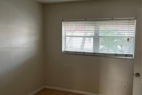 Condominio en alquiler en Pinecrest, Florida, 2 dormitorios, 89.19 m2 № 2086443 - foto 16