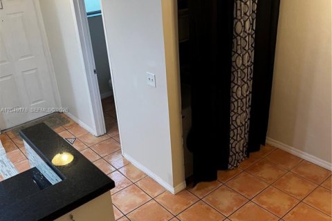 Condominio en alquiler en Pinecrest, Florida, 2 dormitorios, 89.19 m2 № 2086443 - foto 6
