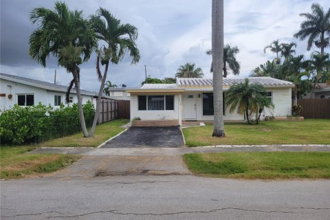 Immobilier commercial à louer à Hollywood, Floride: 1 chambre, 47.57 m2 № 2007221 - photo 2