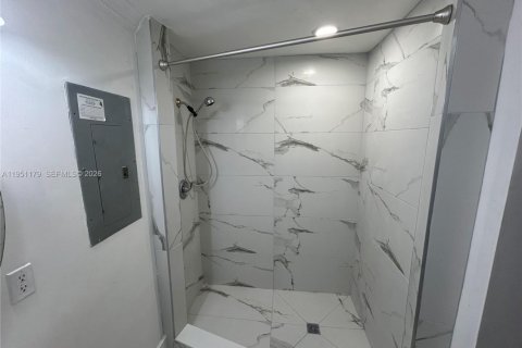 Immobilier commercial à louer à Hollywood, Floride: 1 chambre, 47.57 m2 № 2007221 - photo 7