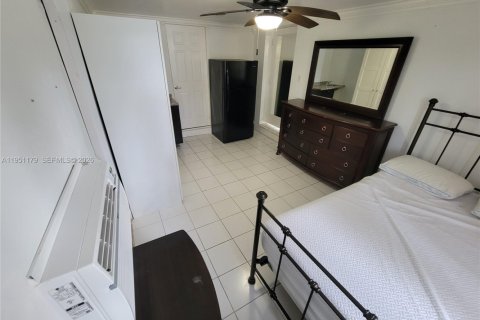 Immobilier commercial à louer à Hollywood, Floride: 1 chambre, 47.57 m2 № 2007221 - photo 3